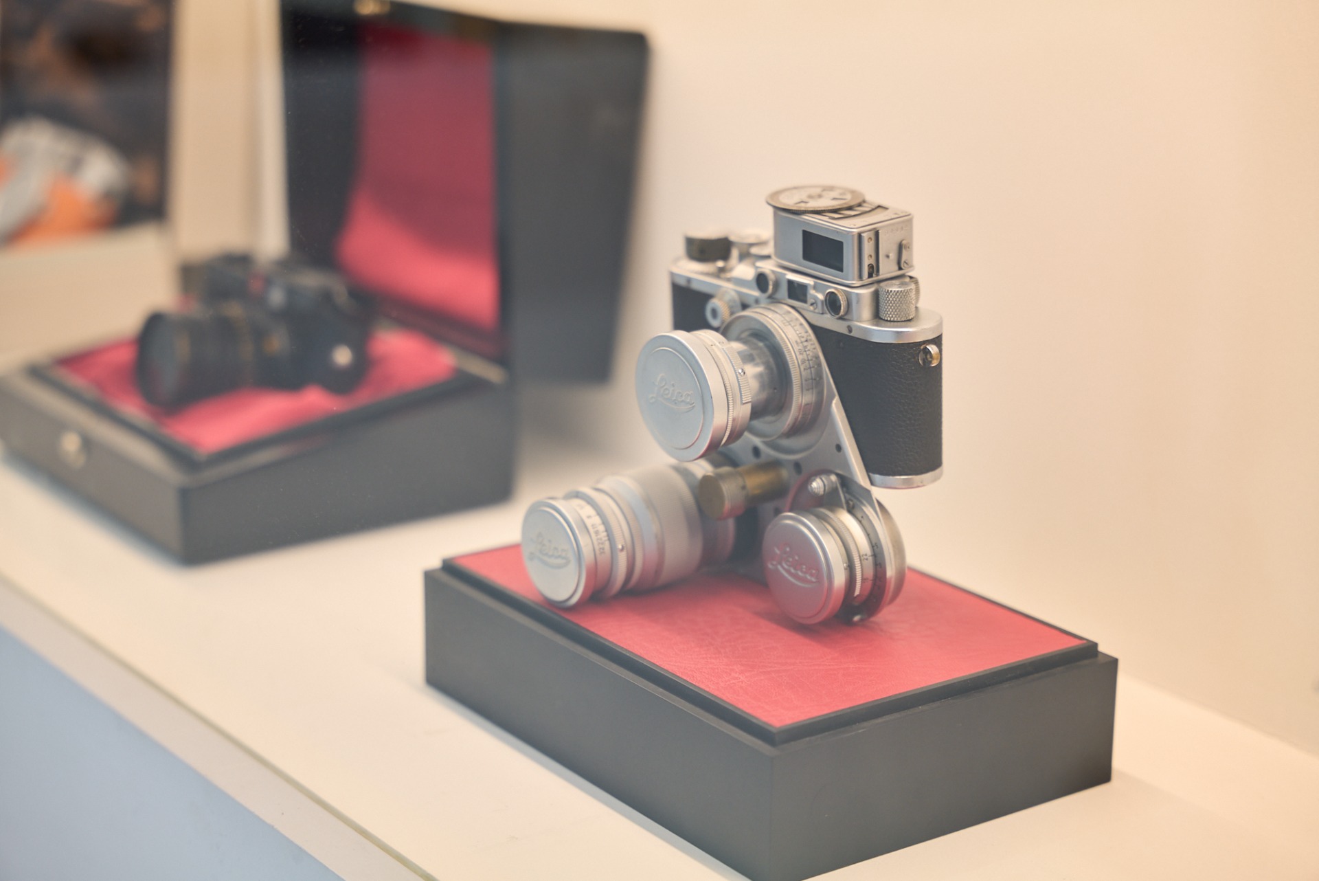 LeicaIIIALeitzSummaron35cmf35LeitzSummitar5cmf2LeitzElmar9cmf4(PrivateCollectionofBANDOCAMERA)