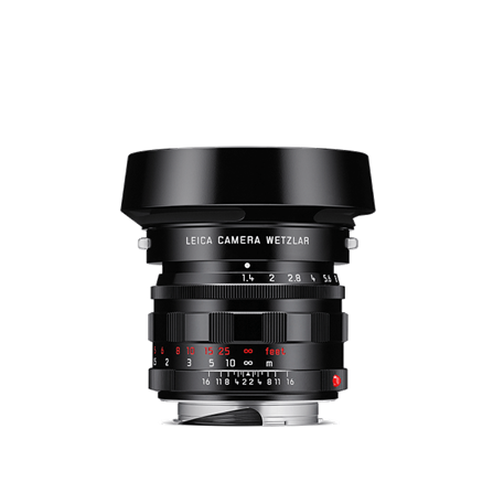 Leica Summilux-M 50 f/1.4, glossy black paint finish (Classic Line)